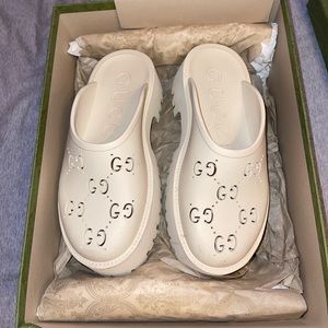 Gucci Platform slides